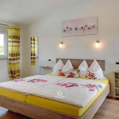 Semesterbostad Brcina *