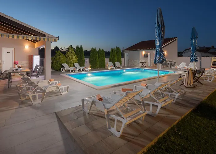 Brcina Holiday home *