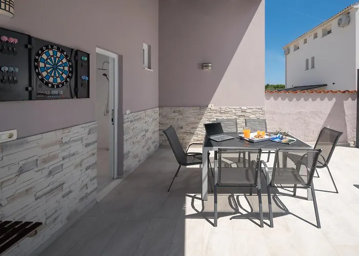 Brcina بيت للعطل